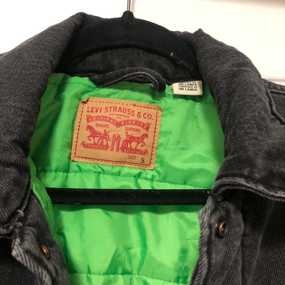 Levi's Black Jean Jacket with Green Lining Size Small - Picture 8 of 9